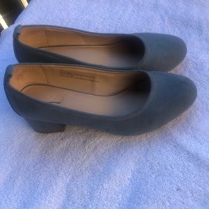 Blue suede block heel pump shoes size 6.5